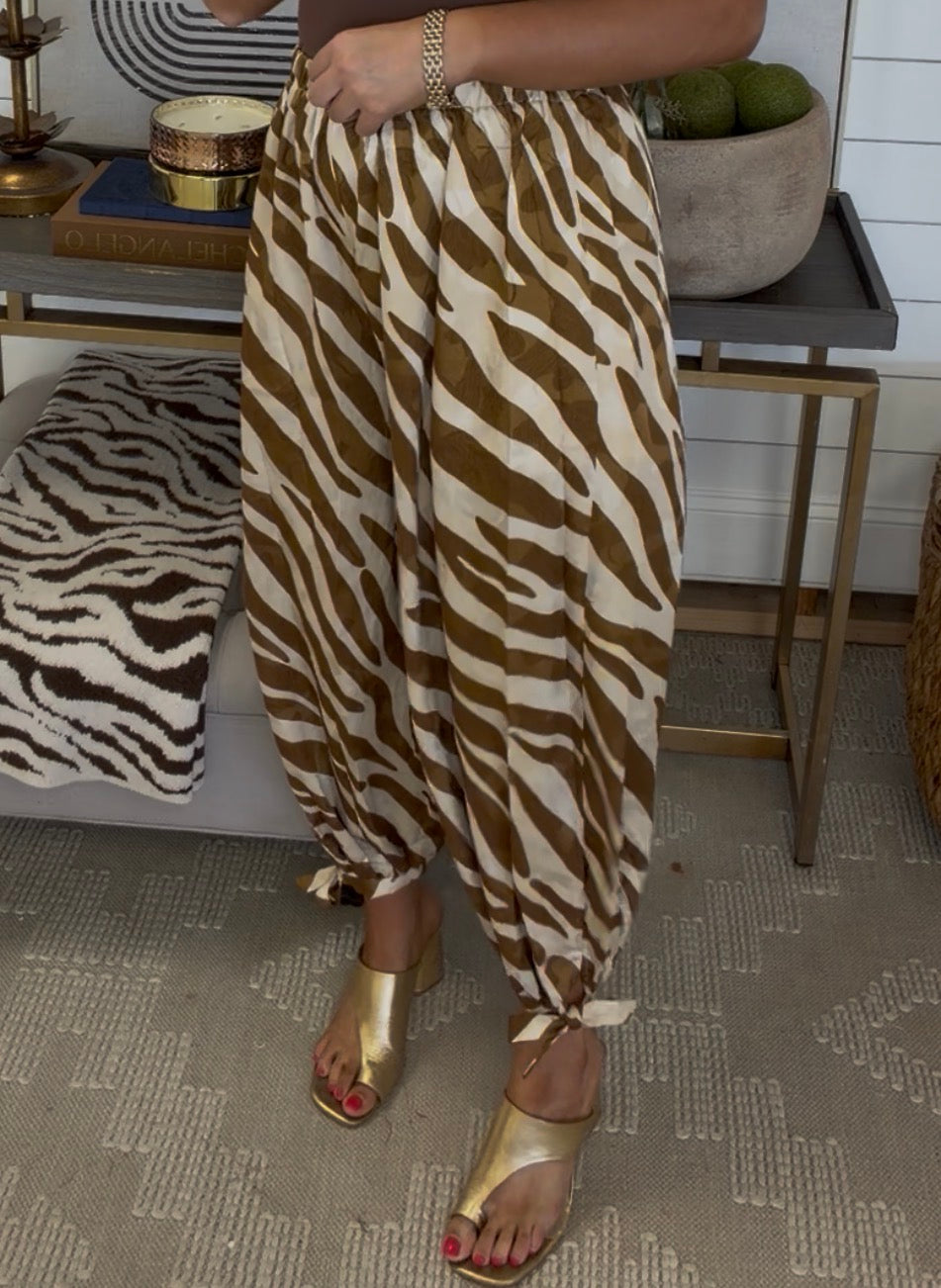 Chic Zebra Pants DEAL