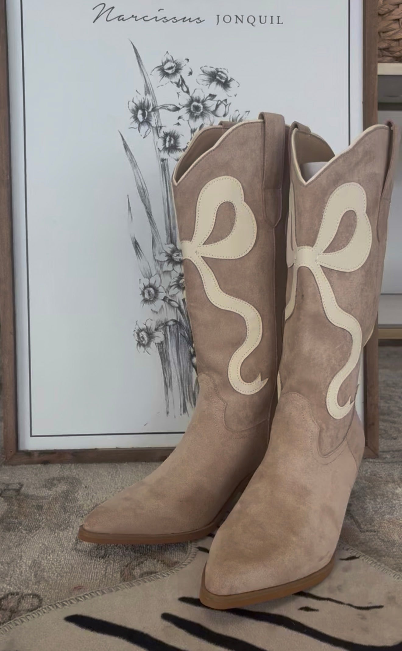 Queen Bow Boots