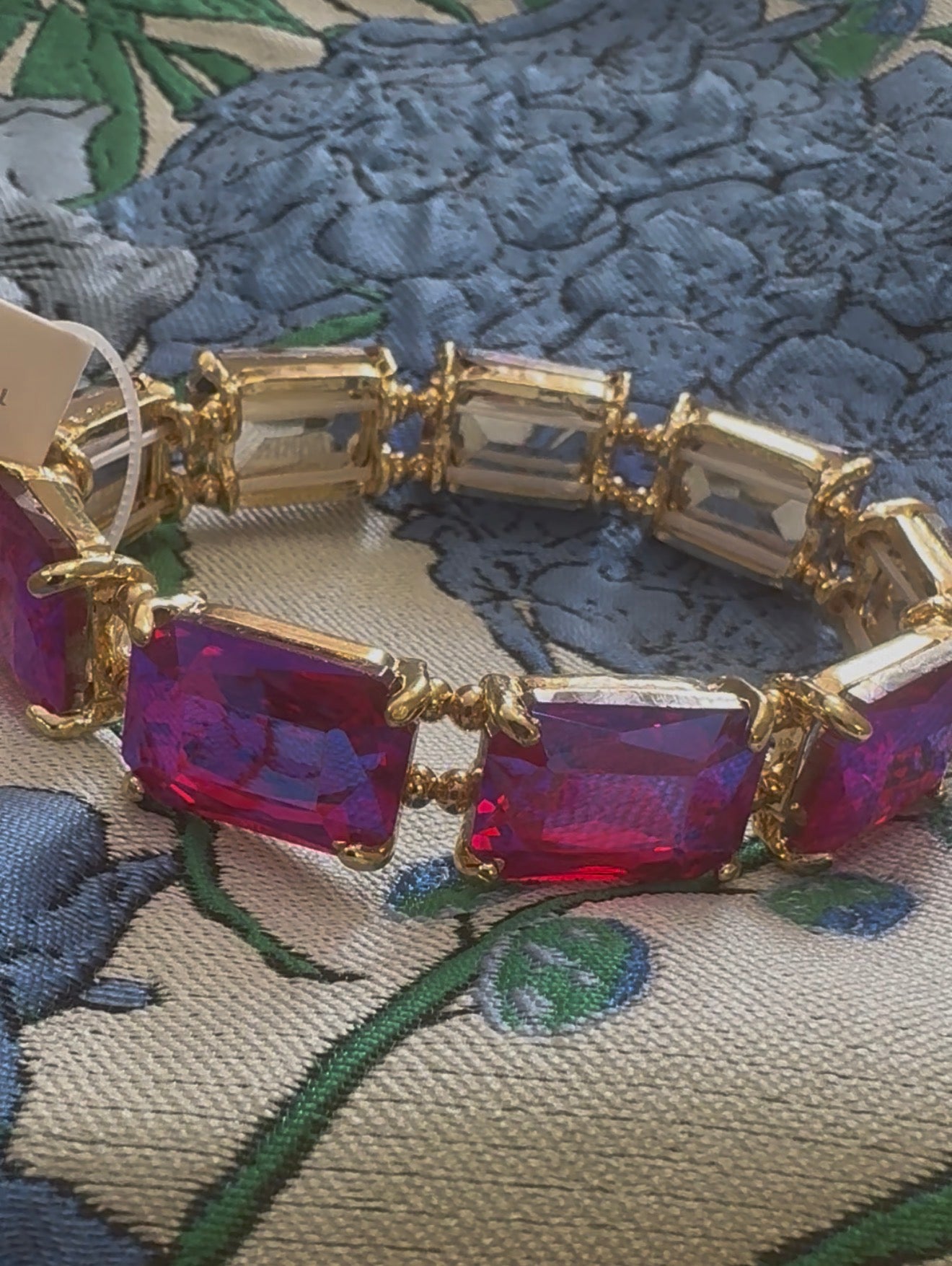 Fancy Free Stretch Bracelet Pink