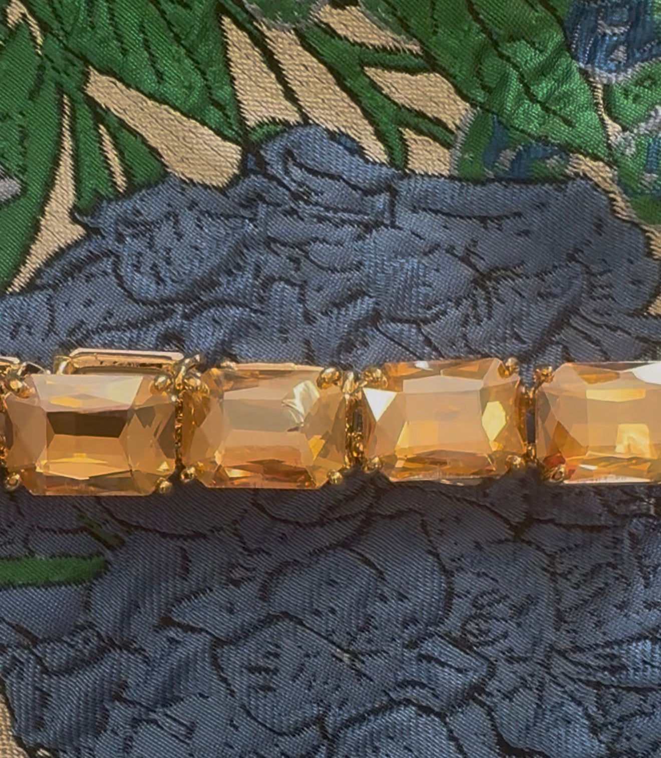 Fancy Free Stretch Bracelet Gold