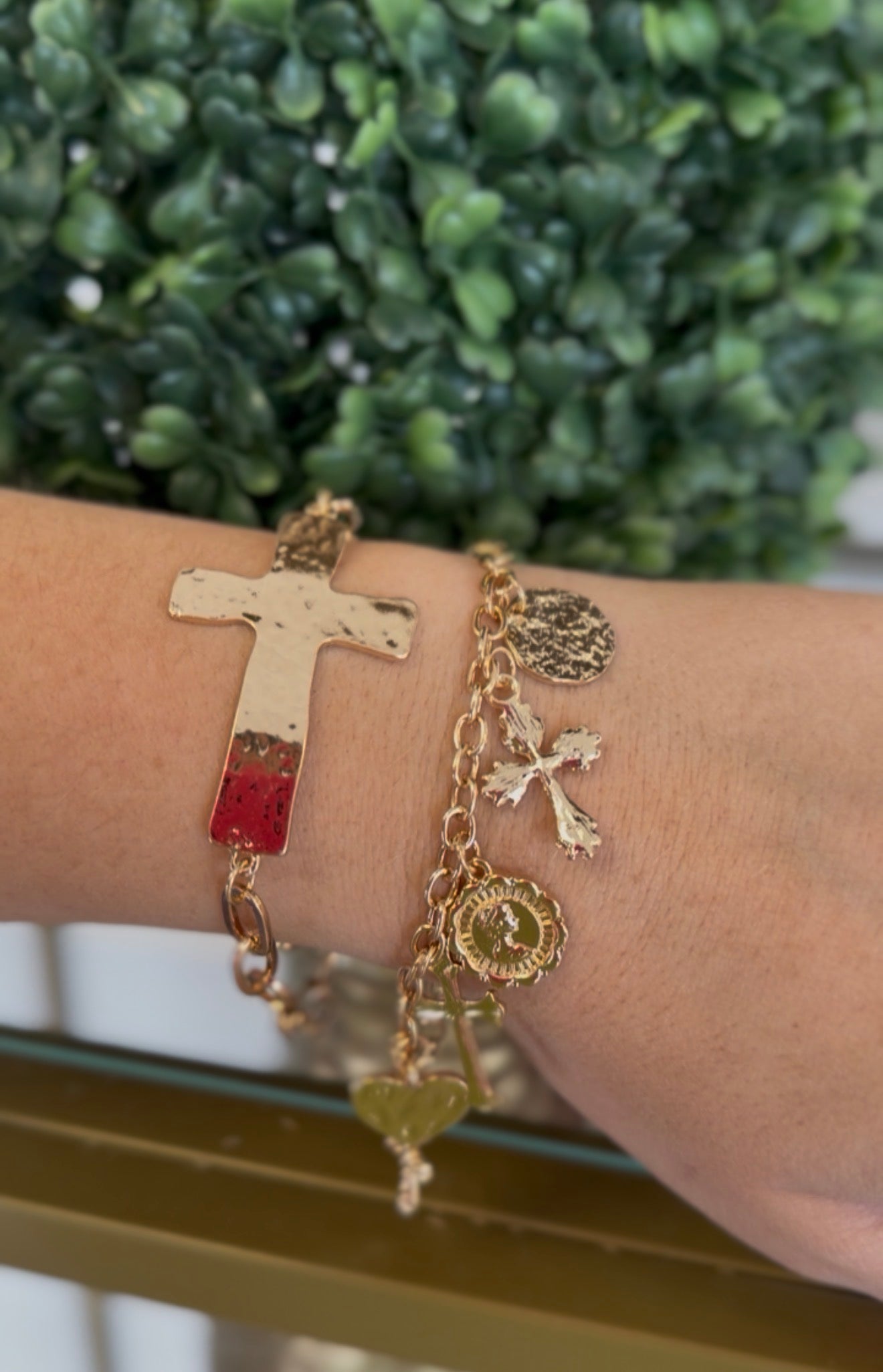 CROSS BRACELET SET